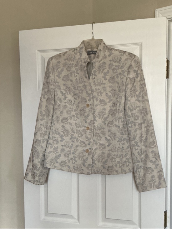 Kate Hill Jackets & Blazers - Kate Hill Cream and Light Gray Floral Jacquard Blazer